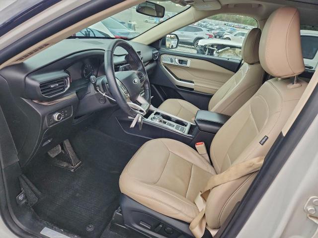 Ford Explorer Limited Image 14