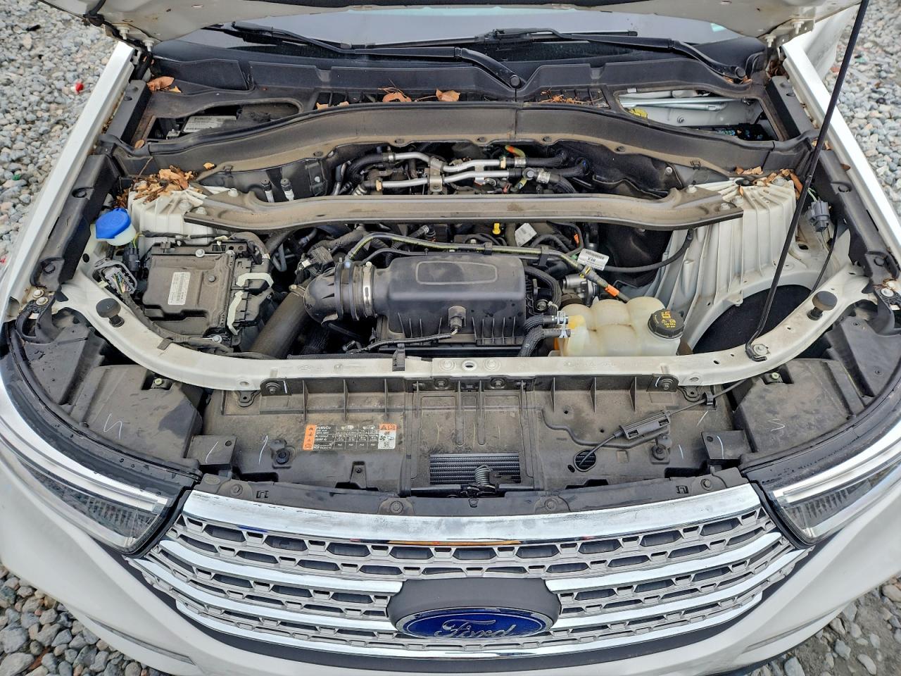 Ford Explorer Limited Image 11