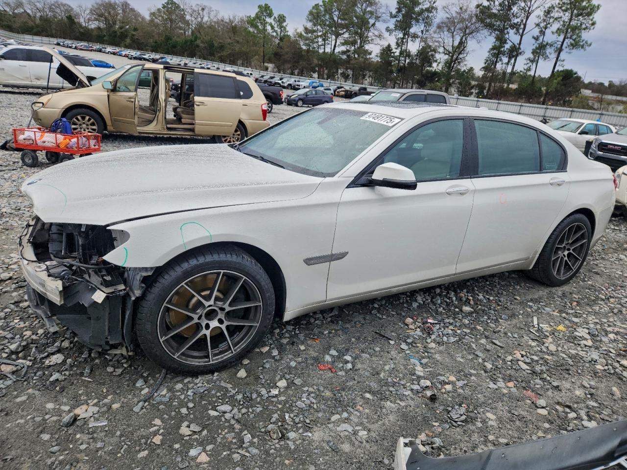 BMW 7 Series Li Image 1