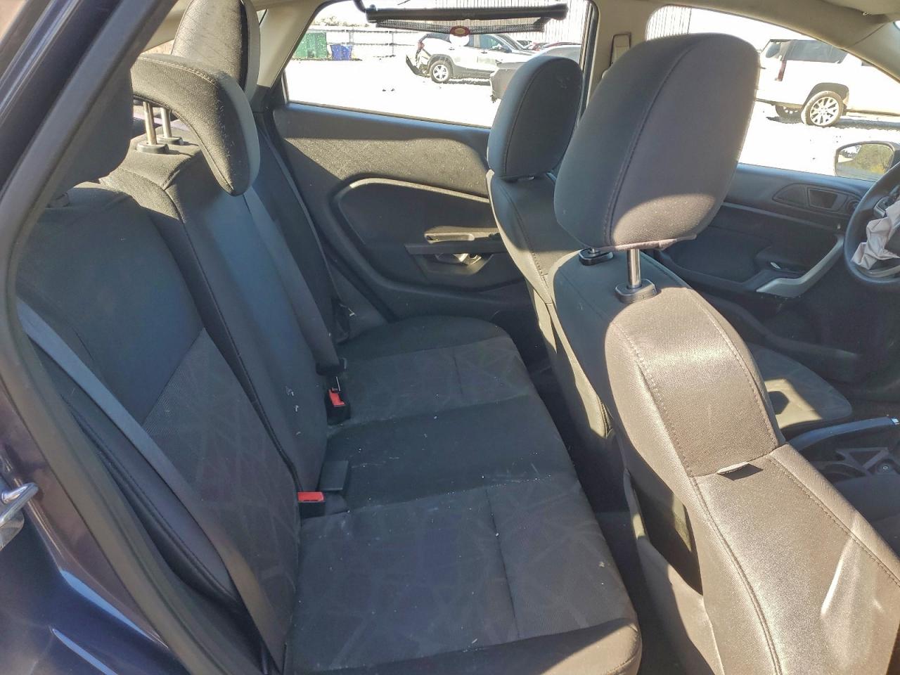 Ford Fiesta Se Image 6