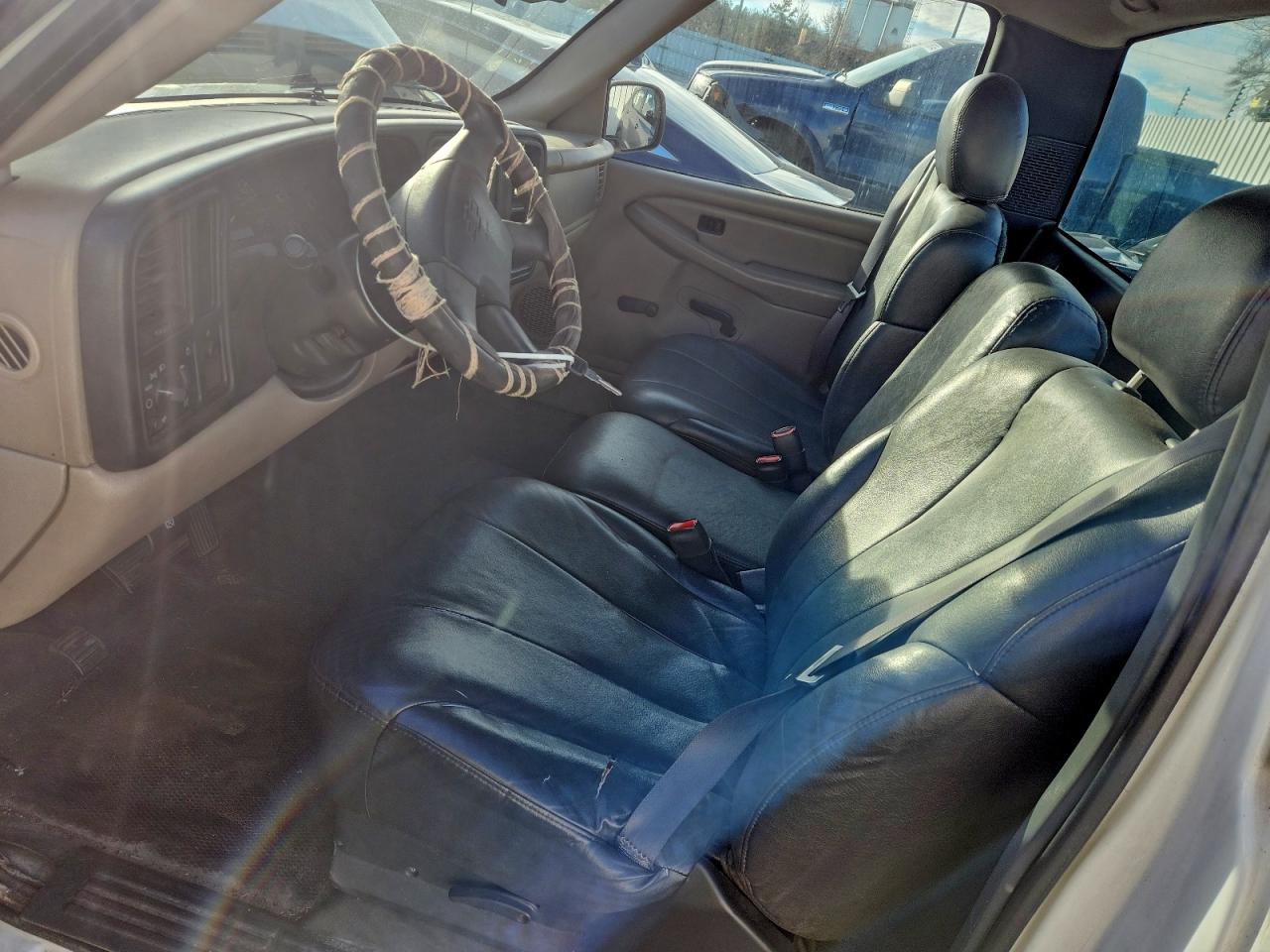 Chevrolet Silverado C1500 Image 8