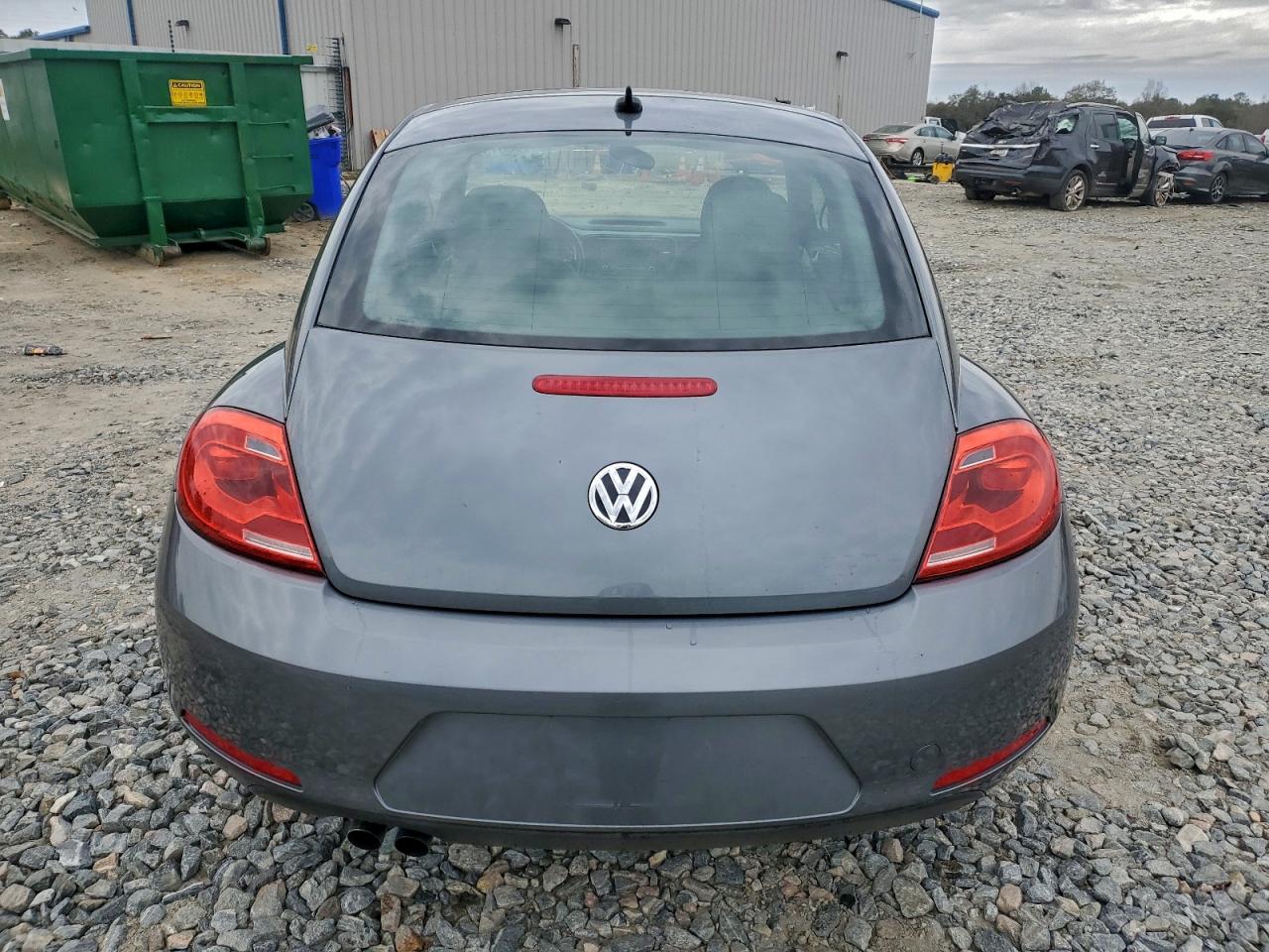 Volkswagen Beetle Image 5