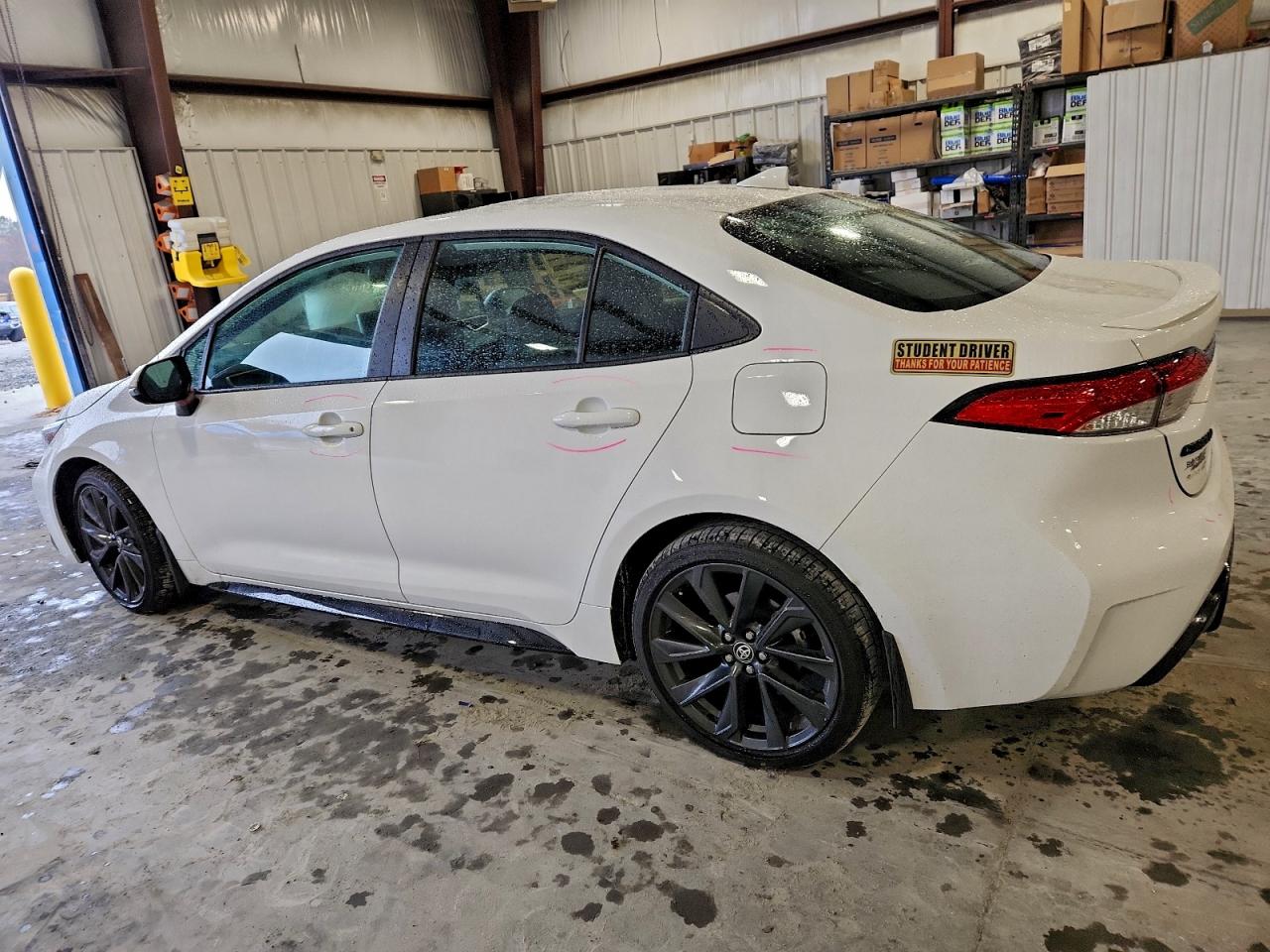 Toyota Corolla Se Image 11