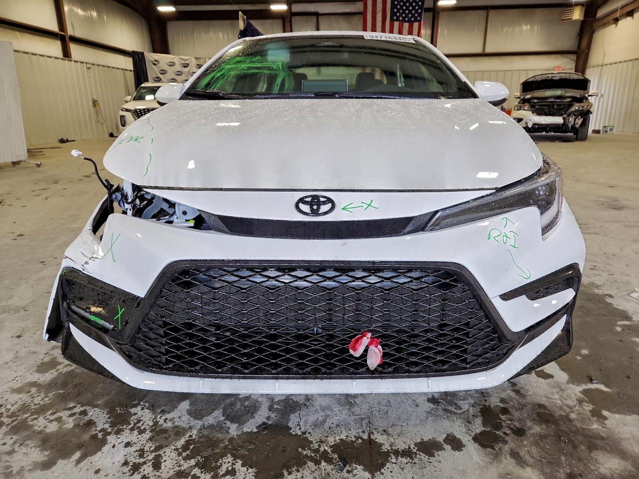 Toyota Corolla Se Image 8