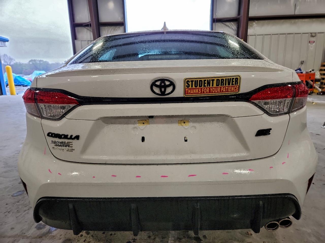 Toyota Corolla Se Image 9