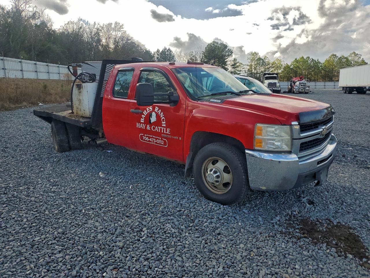 Chevrolet Silverado C3500 Image 3