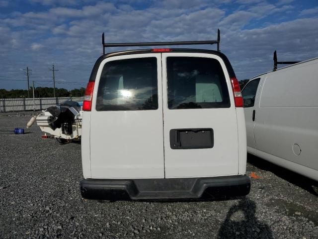Chevrolet Express Image 12