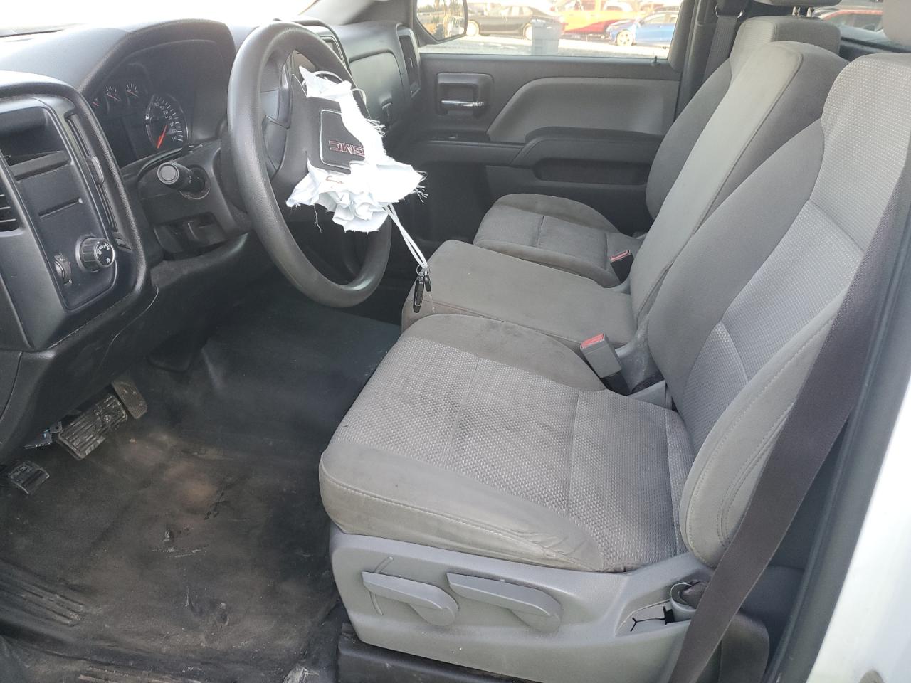 GMC Sierra C1500 Image 5