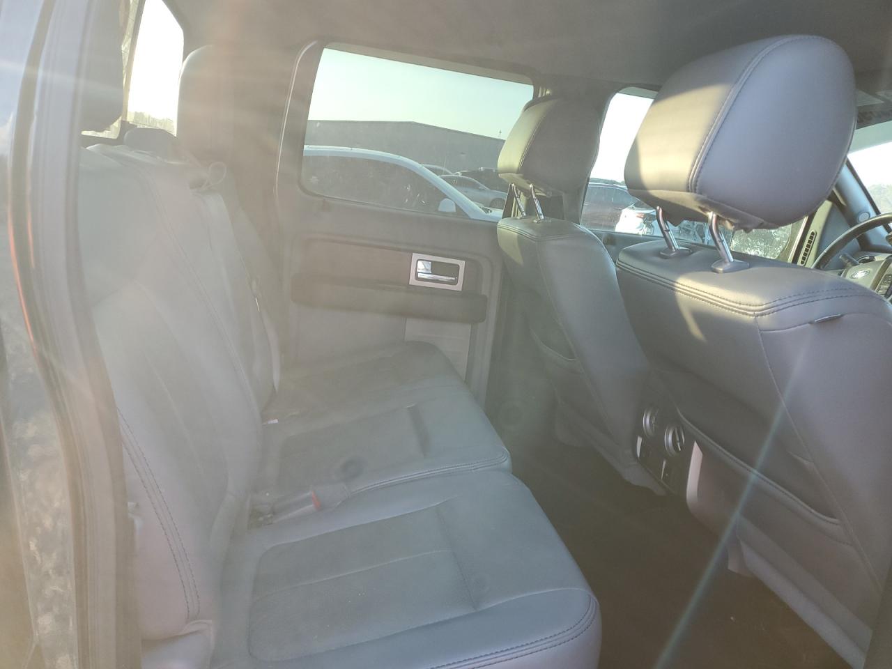 Ford F-150 Supercrew Image 12