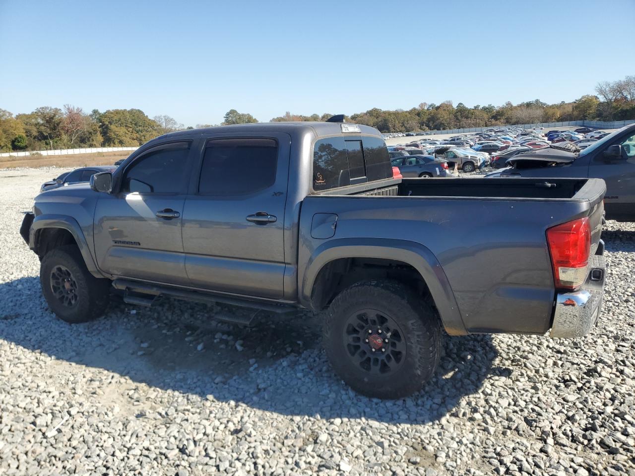 Toyota Tacoma Double Cab Image 8