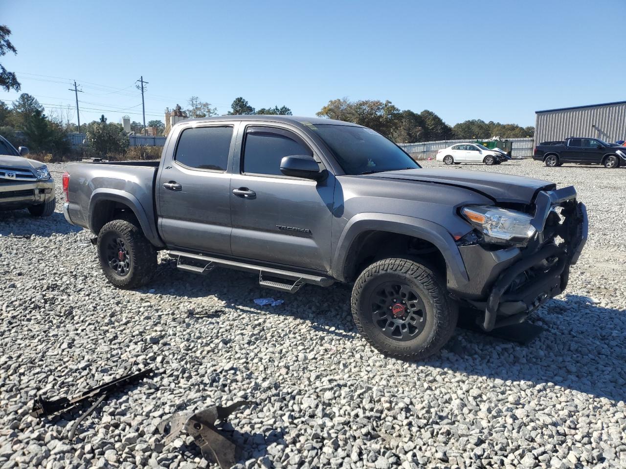 Toyota Tacoma Double Cab Image 4