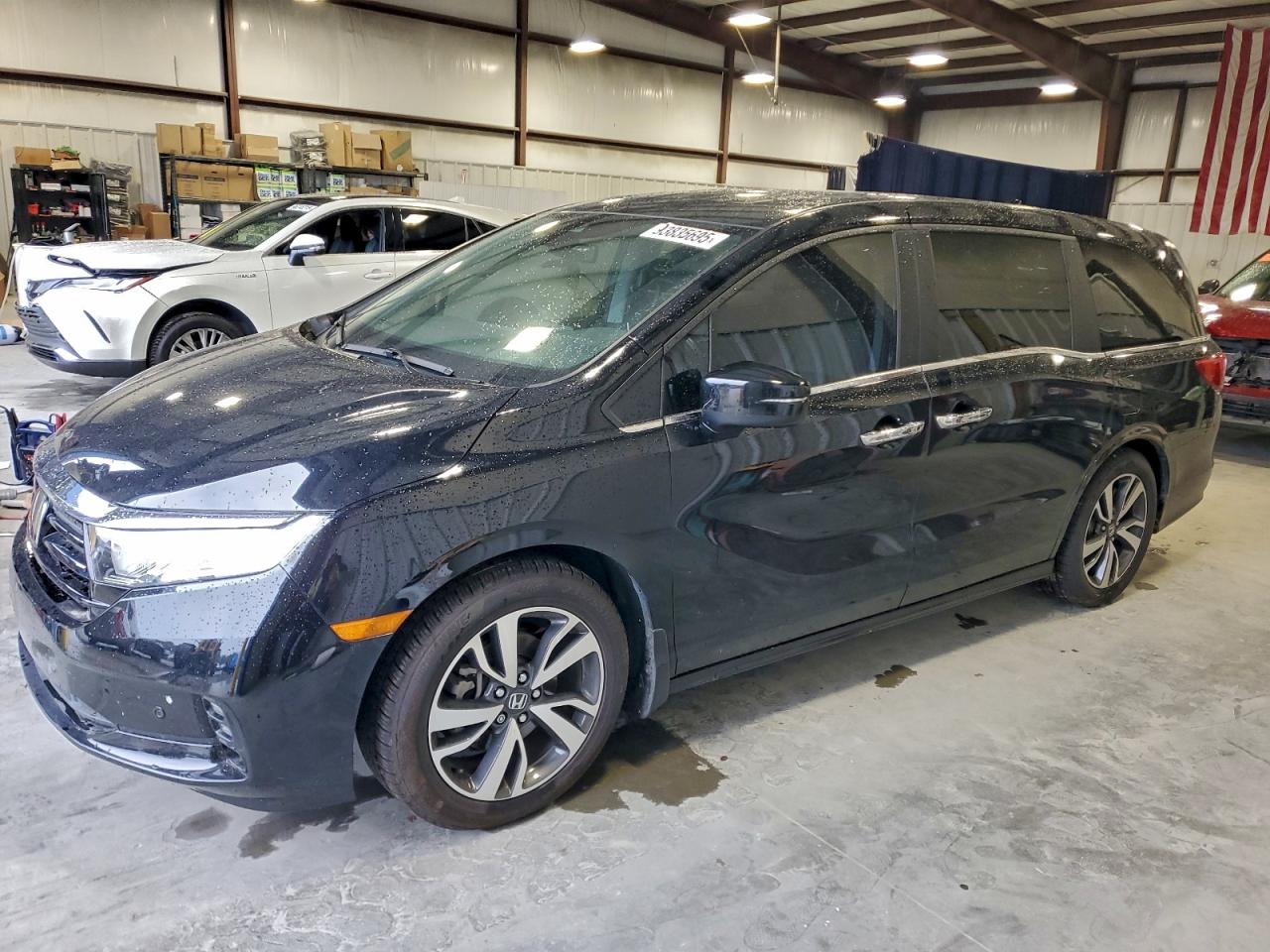 Honda Odyssey Touring Image 1