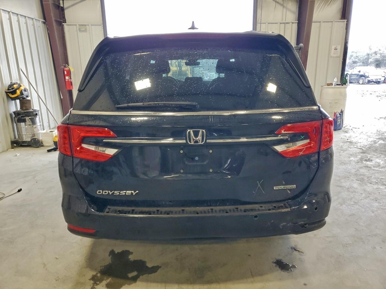 Honda Odyssey Touring Image 3