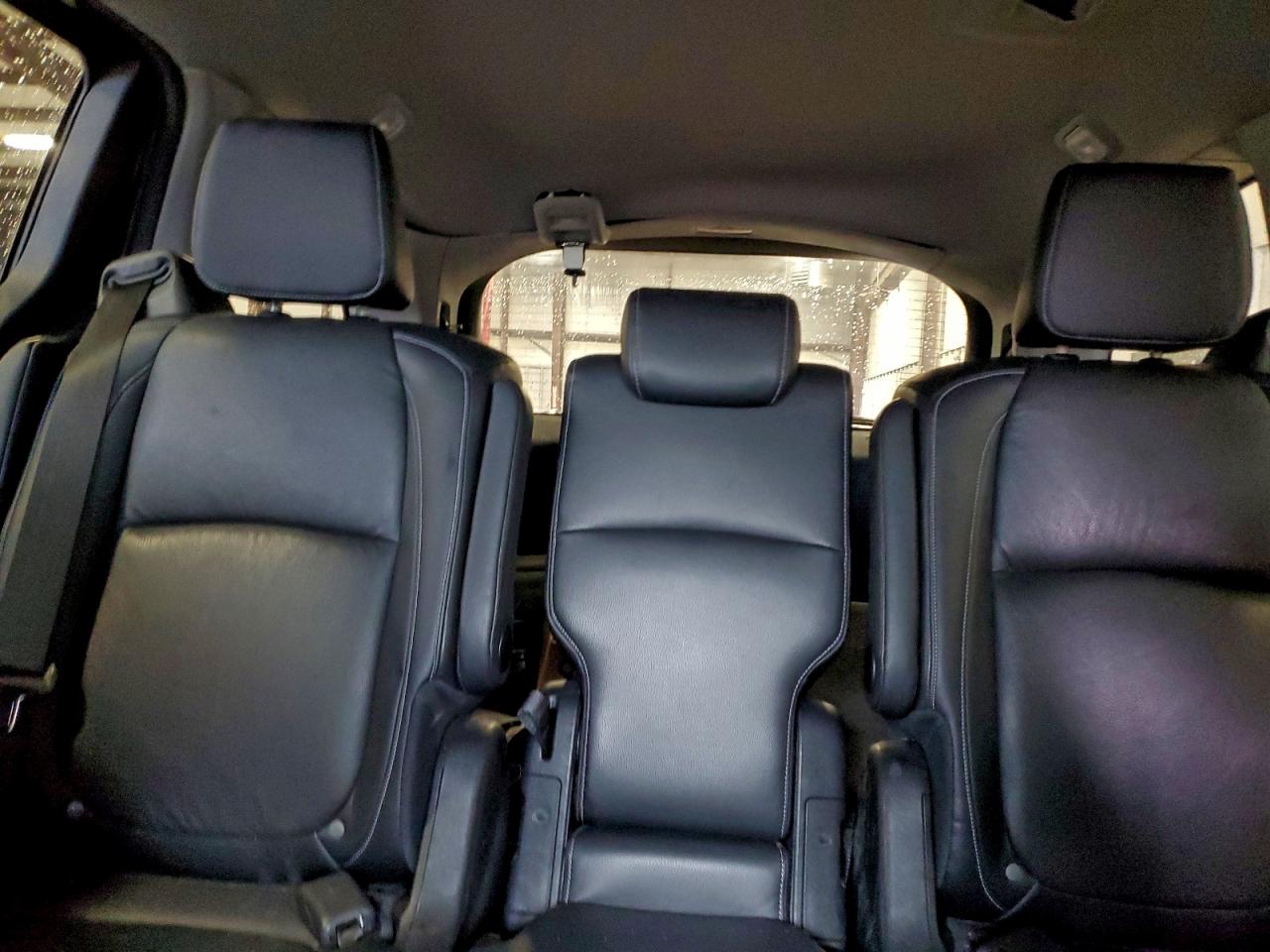 Honda Odyssey Touring Image 8