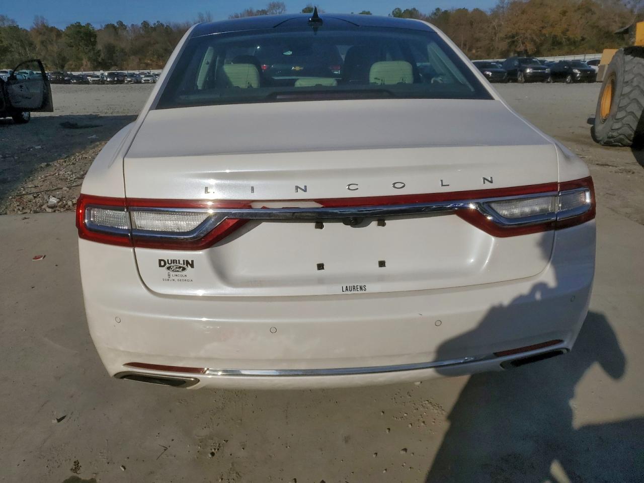 Lincoln Continental Reserve Image 4