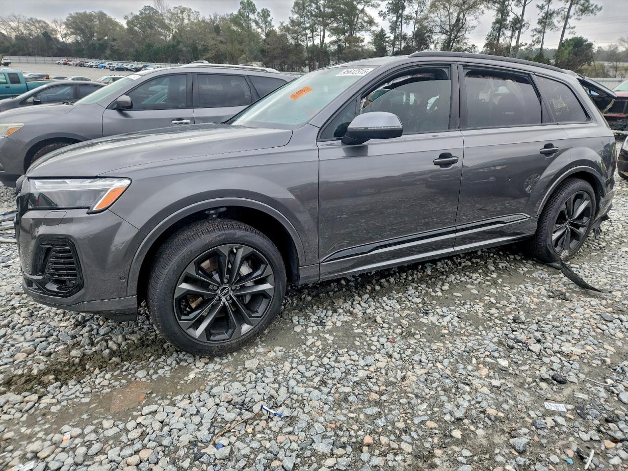 Audi Q7 Premium Plus Image 1