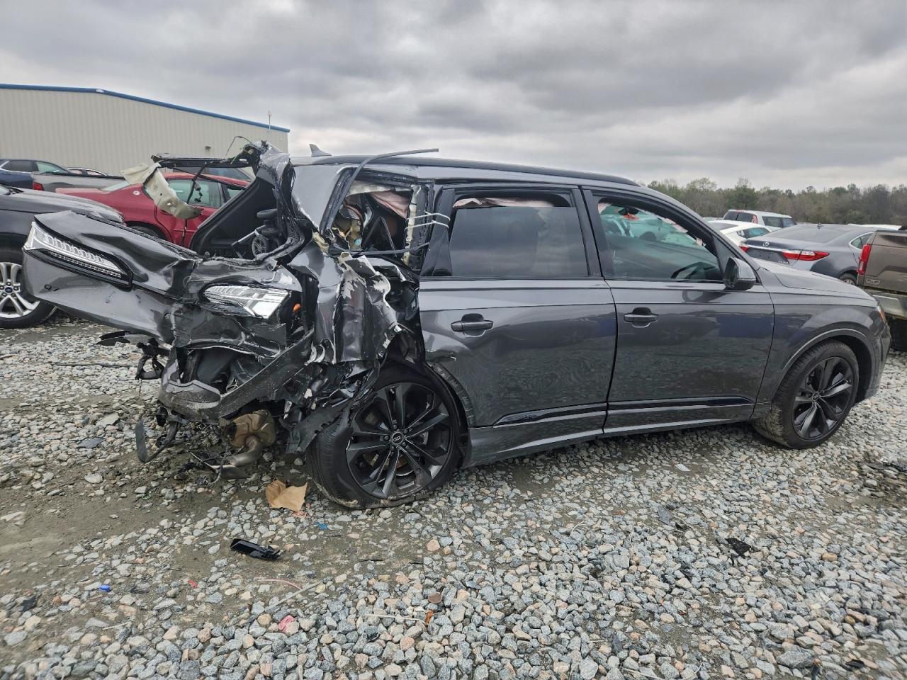 Audi Q7 Premium Plus Image 10