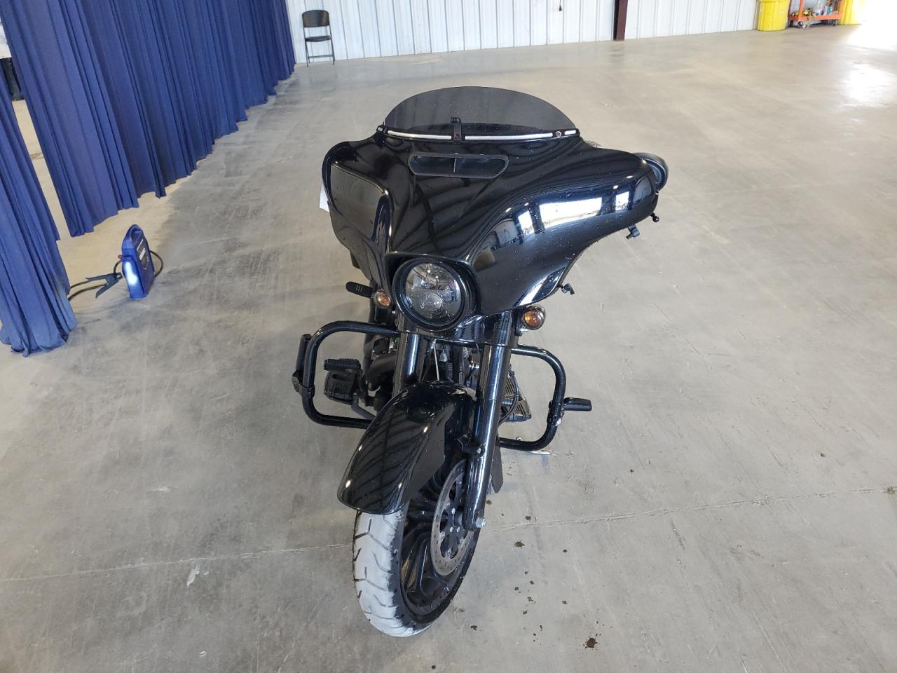 Harley-Davidson Fl Street Glide Special Image 6