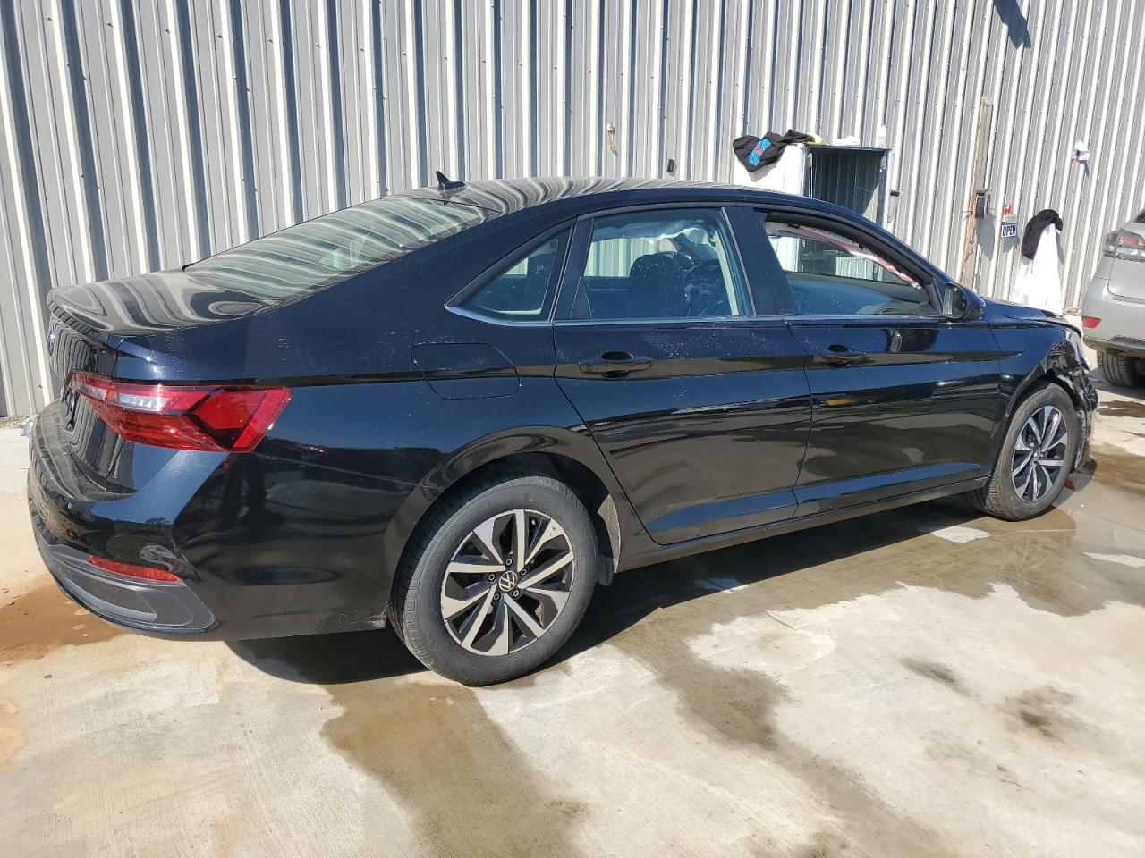 Volkswagen Jetta S Image 3