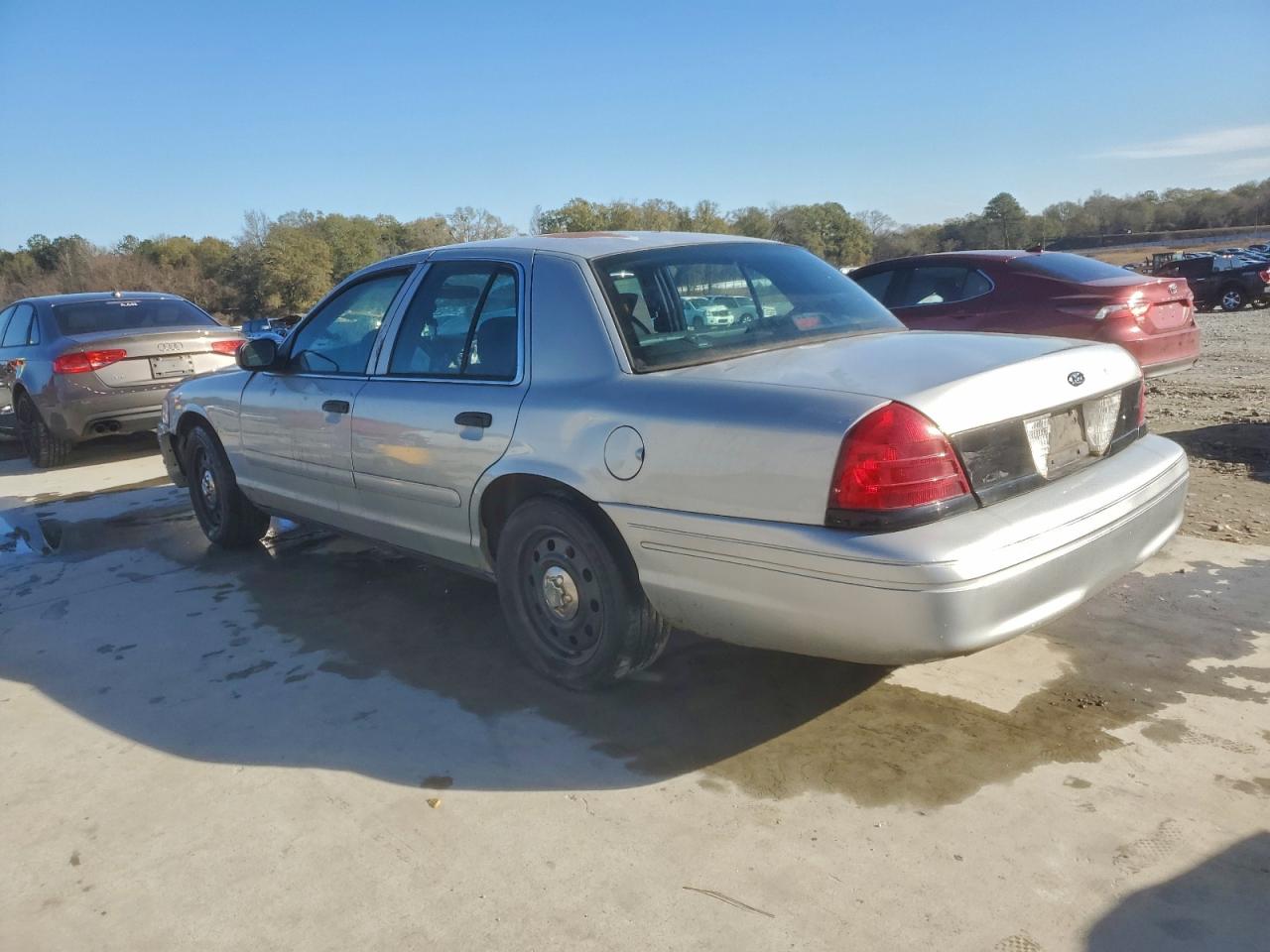 Ford Crown Vic Police Interceptor Image 2