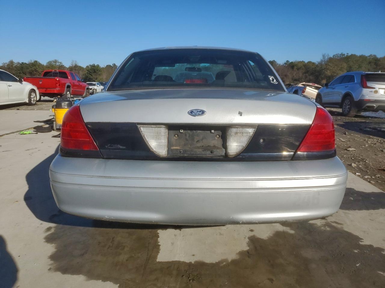 Ford Crown Vic Police Interceptor Image 6