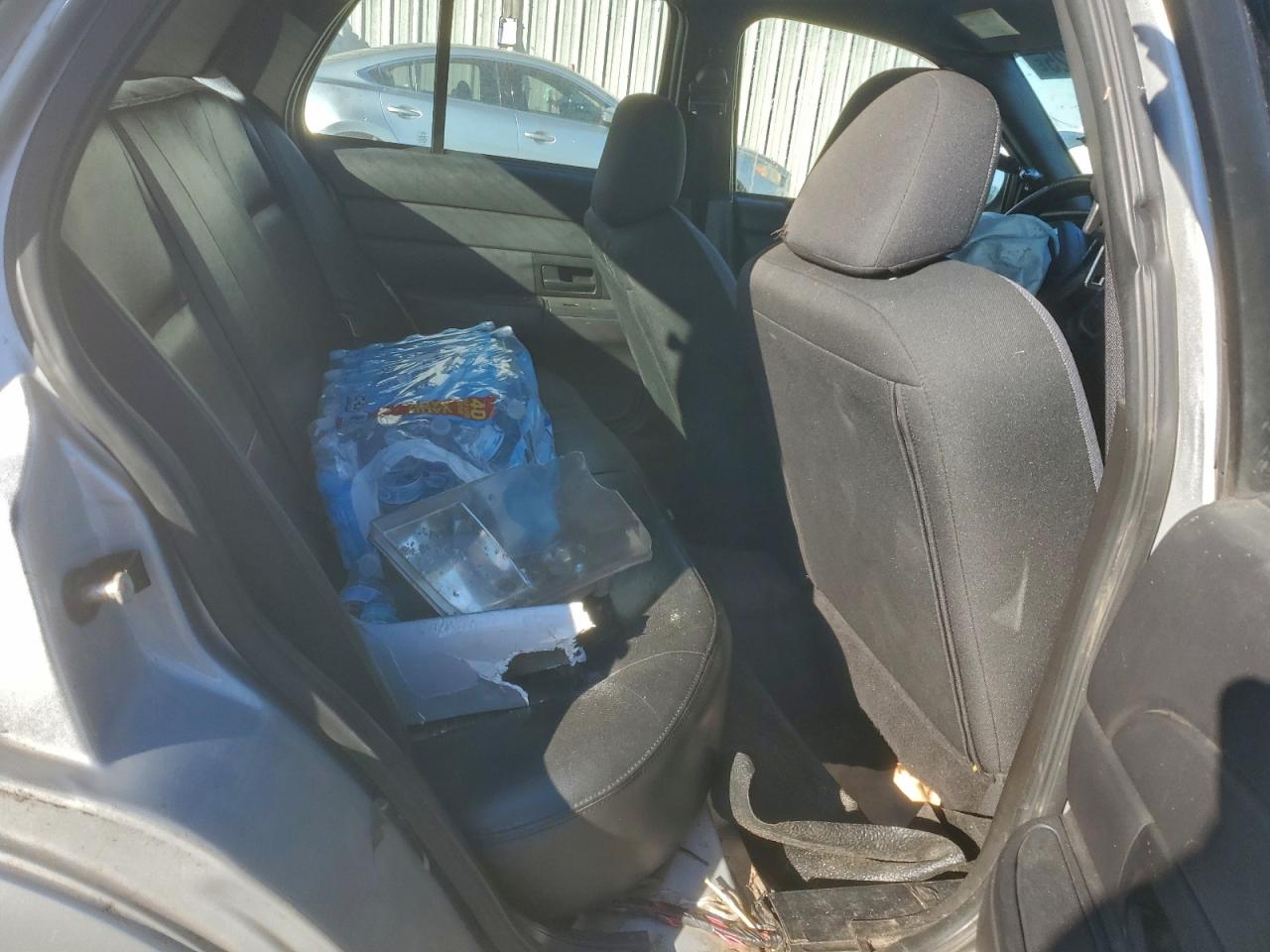 Ford Crown Vic Police Interceptor Image 8