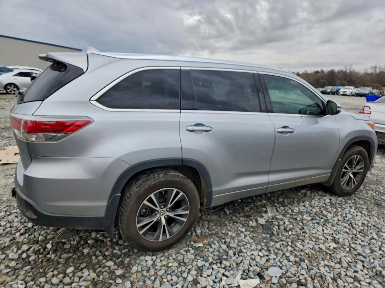 Toyota Highlander Xle Image 3