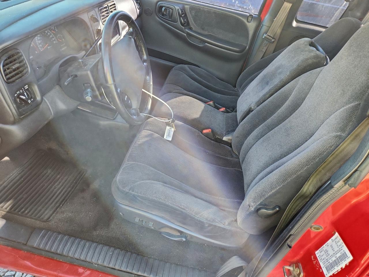 Dodge Dakota Image 4