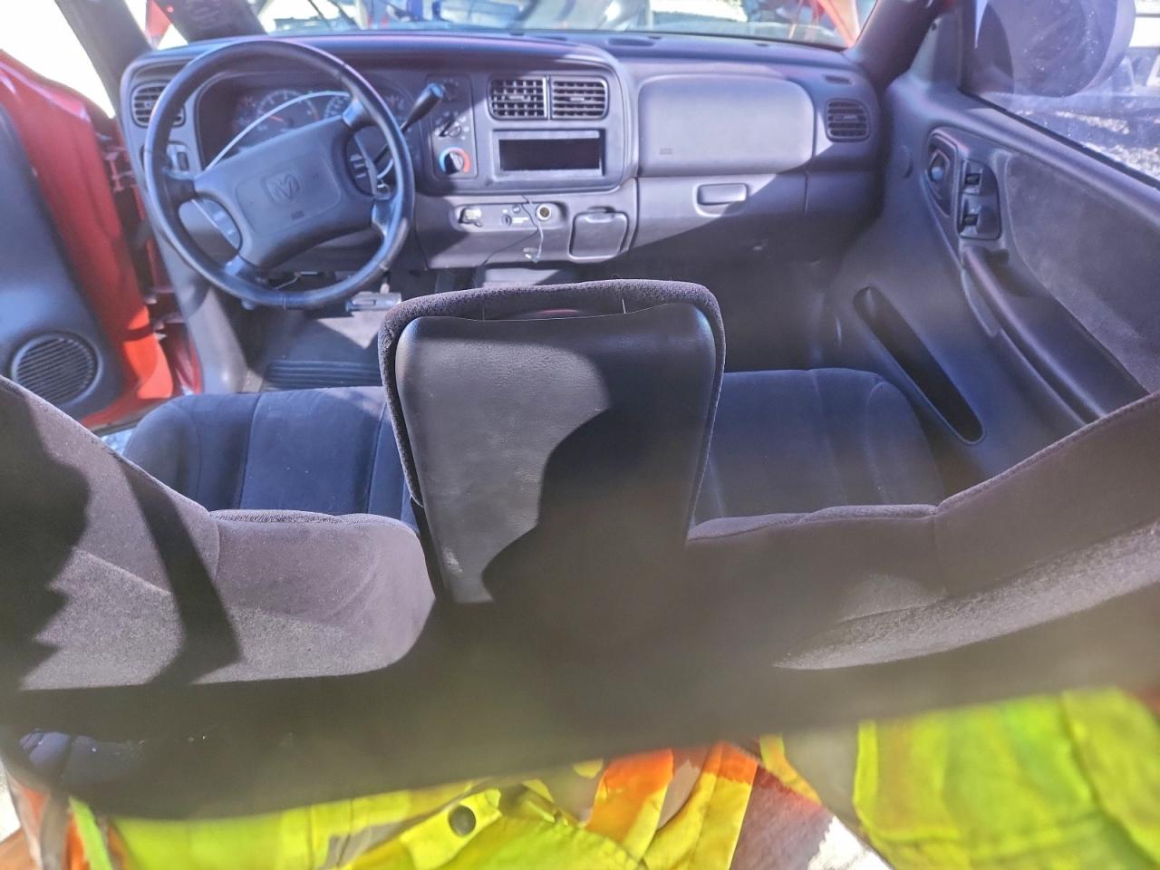 Dodge Dakota Image 12