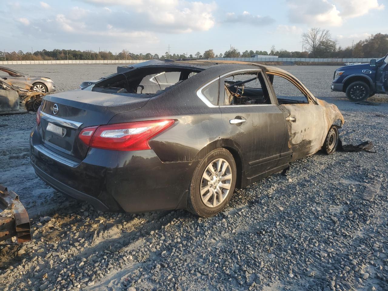 Nissan Altima 2.5 Image 4