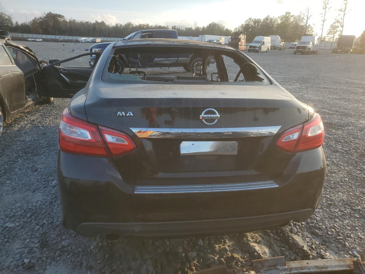 Nissan Altima 2.5 Image 3
