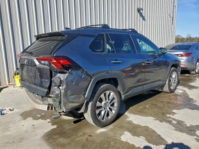 Toyota RAV4 Limited Image 2