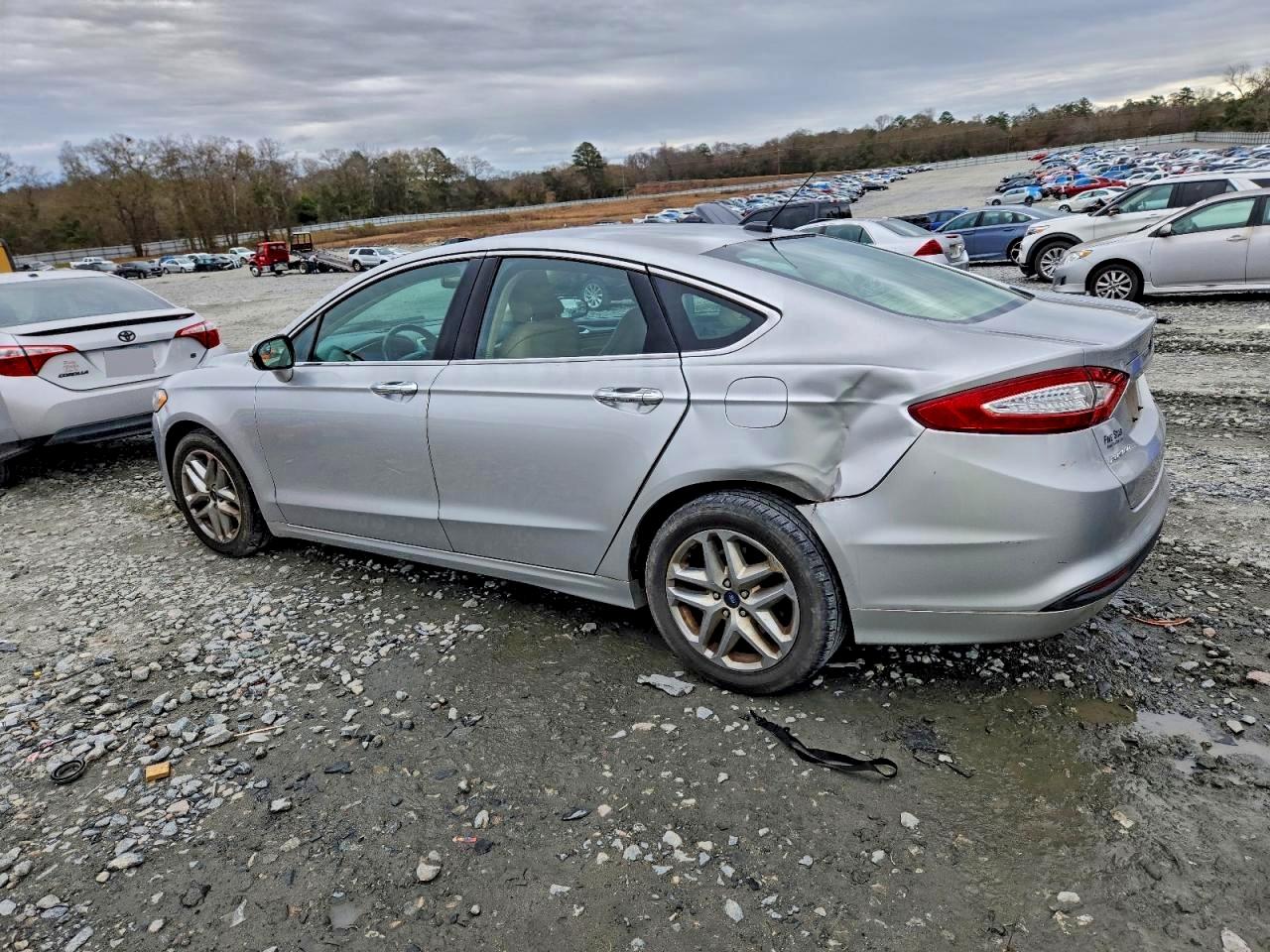 Ford Fusion Se Image 7