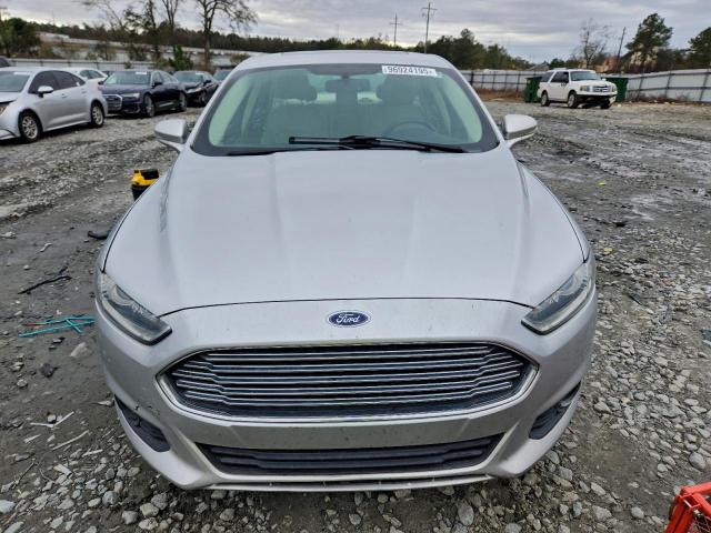 Ford Fusion Se Image 3