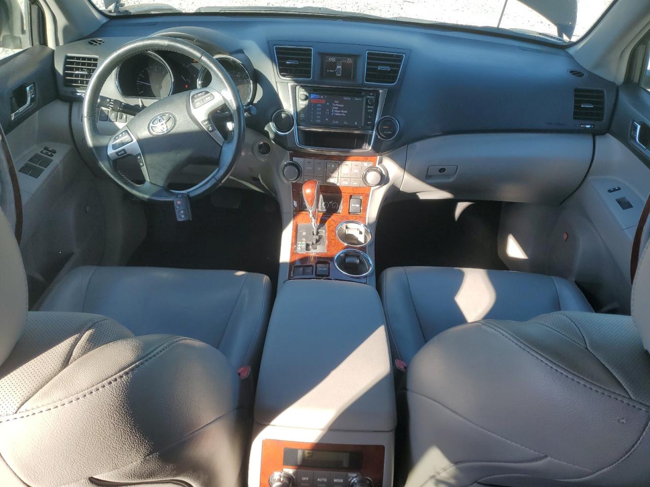 Toyota Highlander Limited Image 3