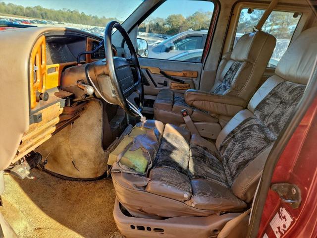 Ford Econoline E150 Van Image 7