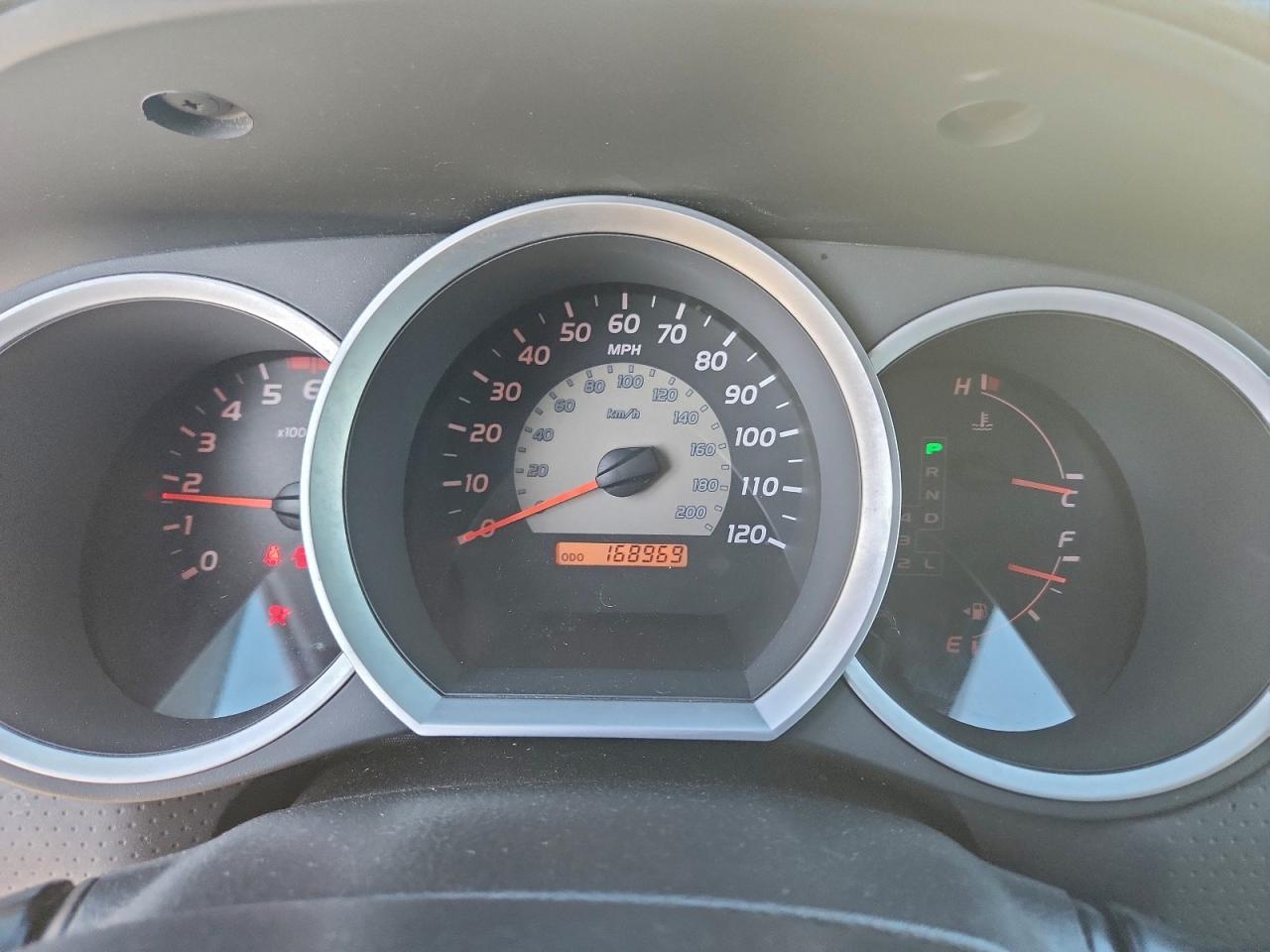 Toyota Tacoma Double Cab Image 7