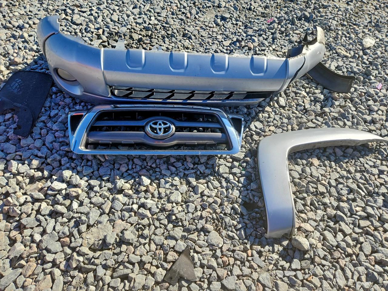 Toyota Tacoma Double Cab Image 11