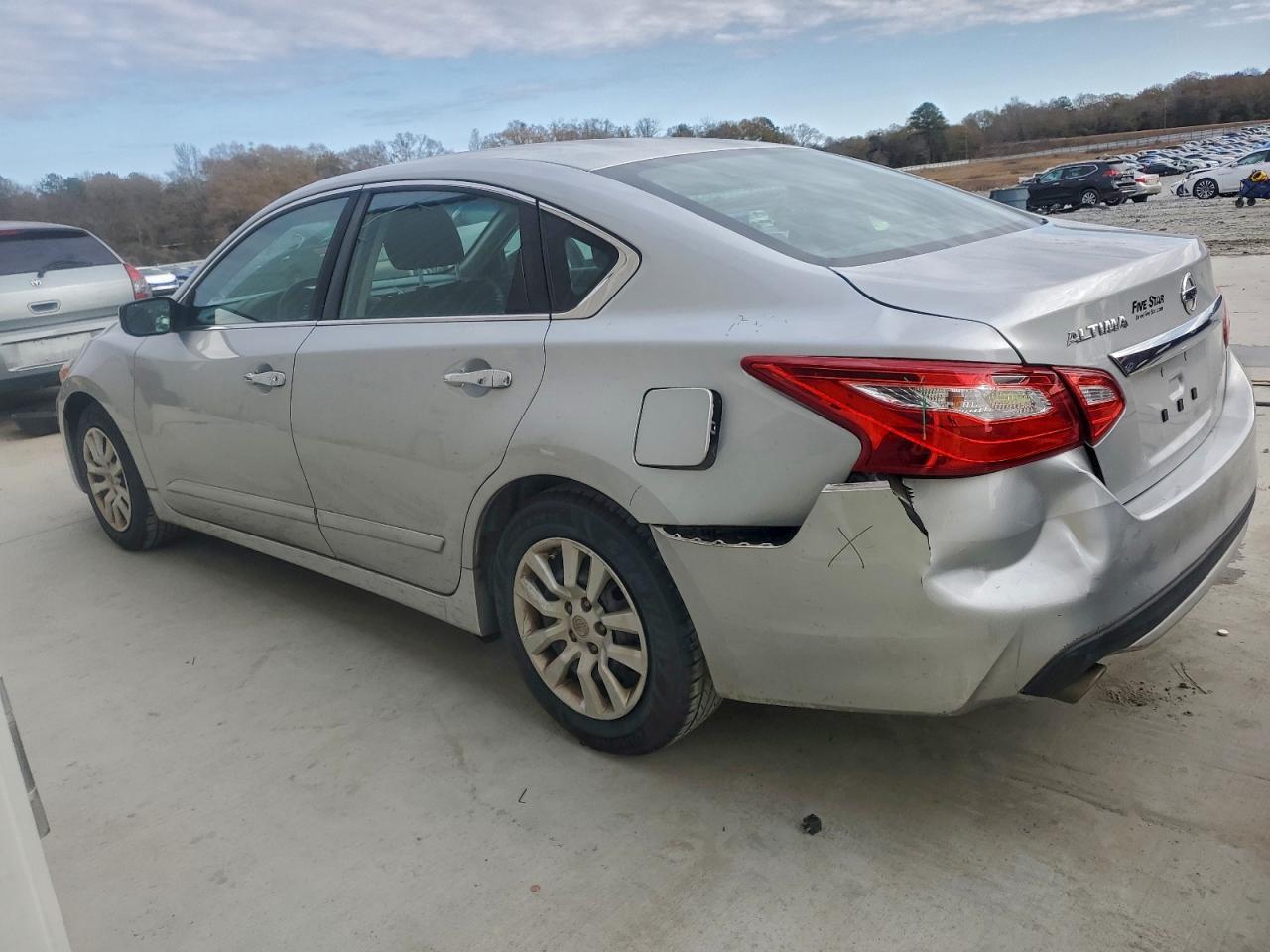 Nissan Altima 2.5 Image 12