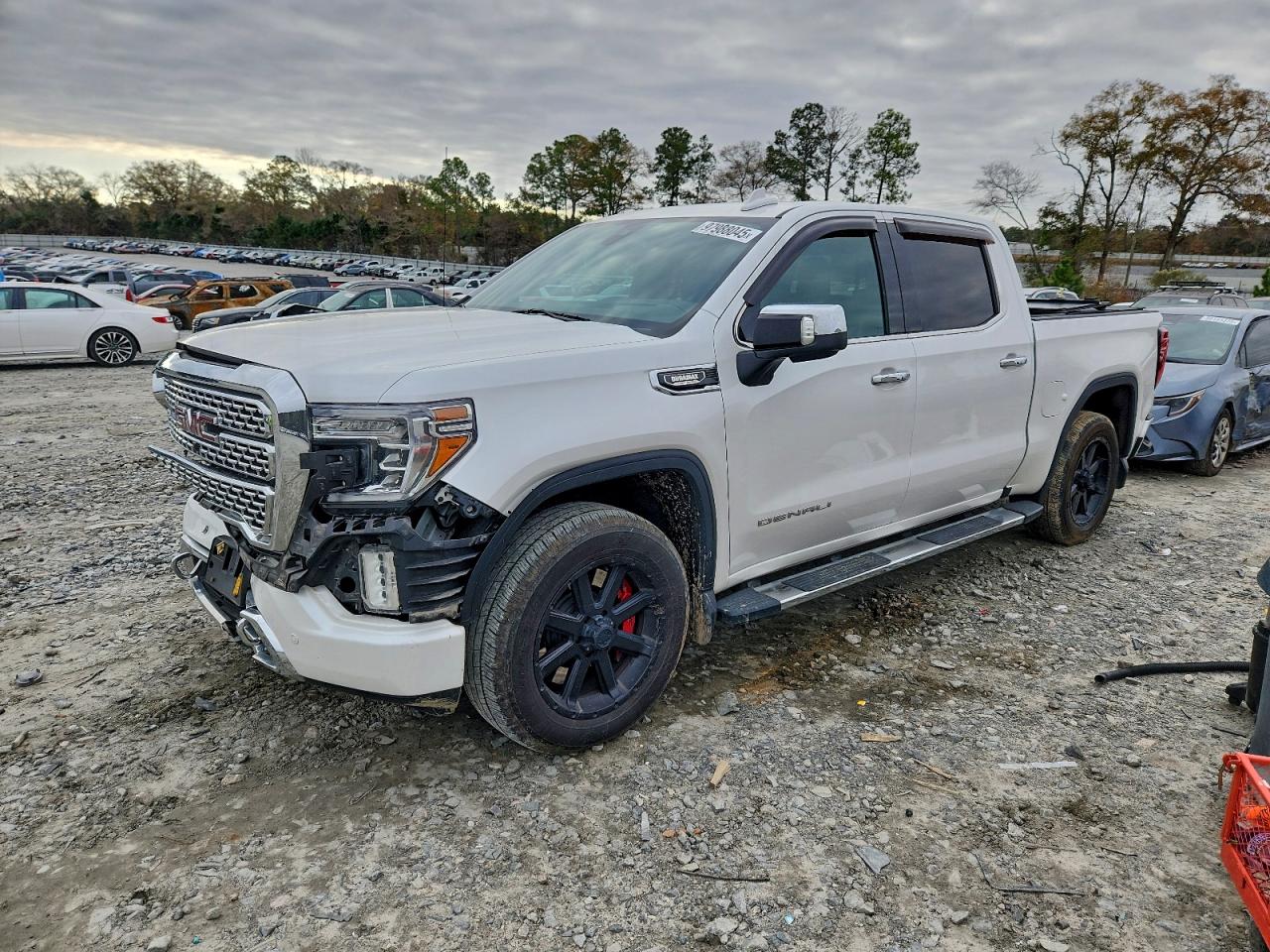 GMC Sierra K1500 Denali Image 1