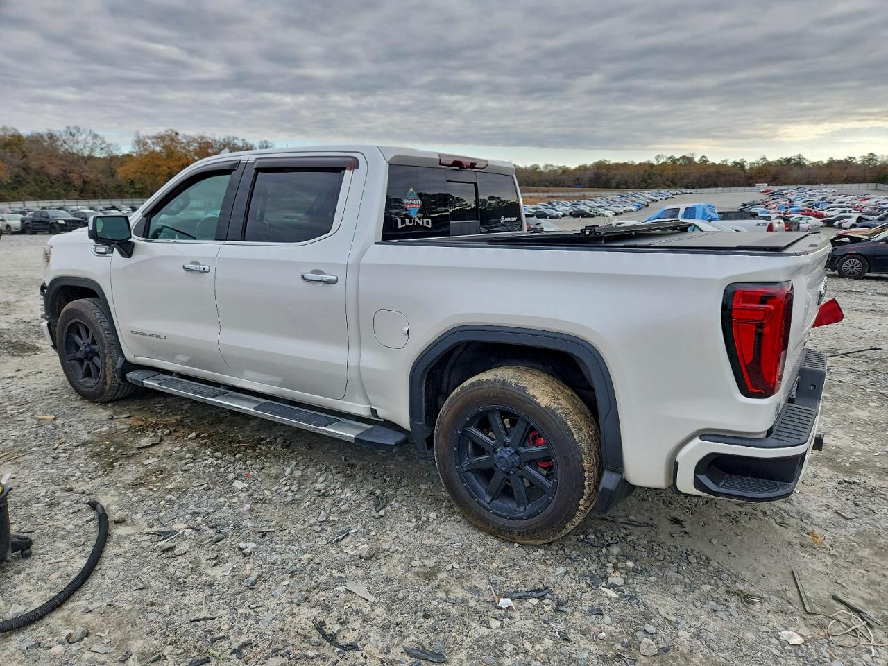 GMC Sierra K1500 Denali Image 5