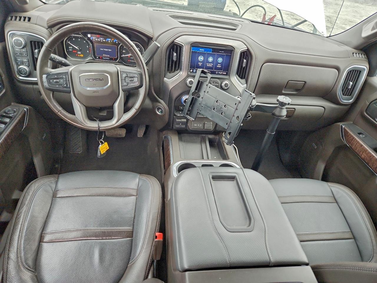 GMC Sierra K1500 Denali Image 2