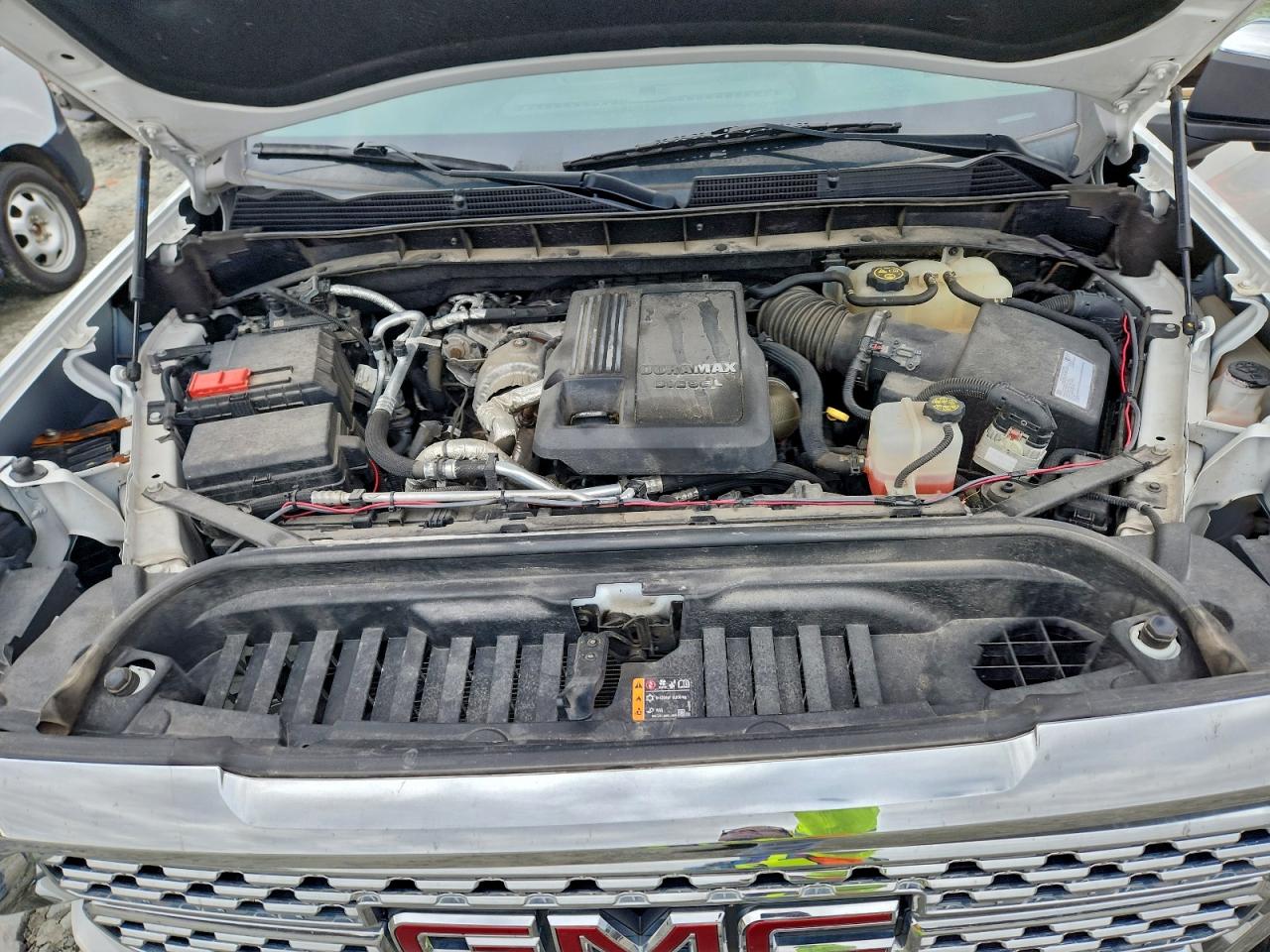 GMC Sierra K1500 Denali Image 7