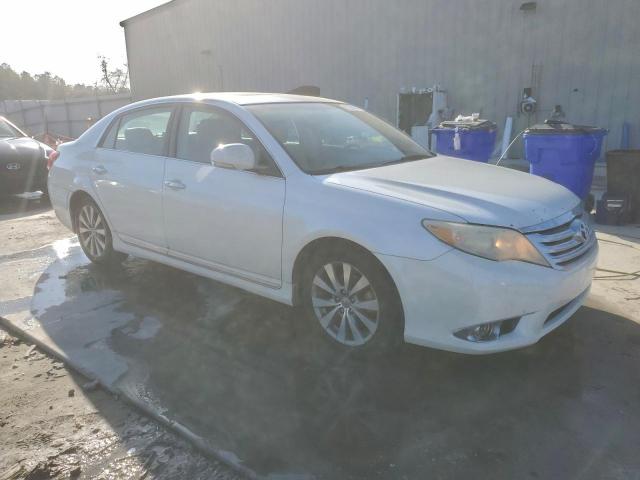 Toyota Avalon Base Image 2
