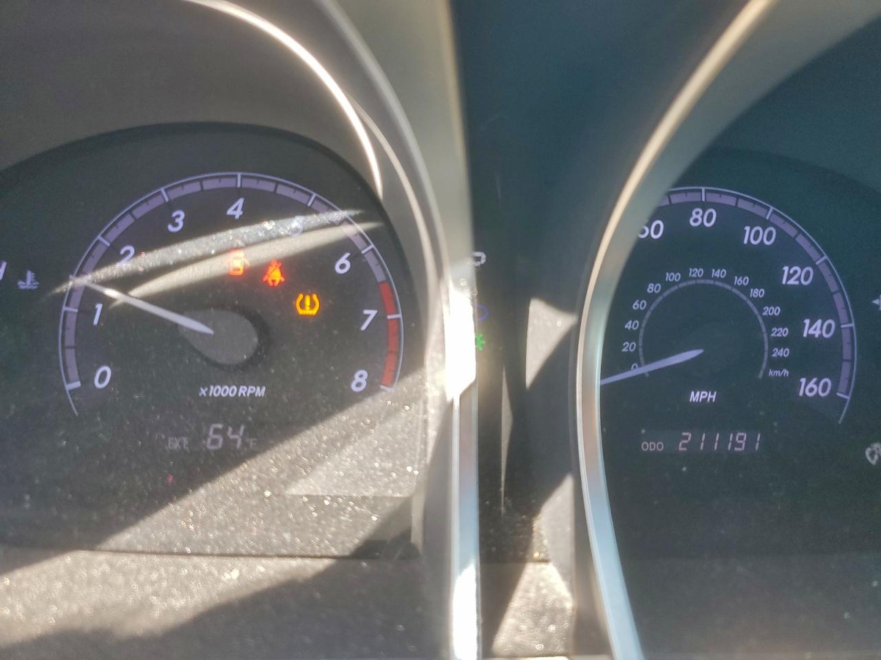 Toyota Avalon Base Image 11