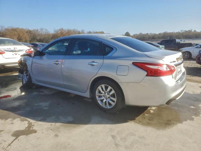 Nissan Altima 2.5 Image 4