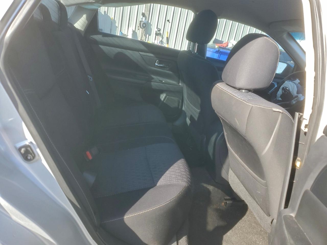 Nissan Altima 2.5 Image 9