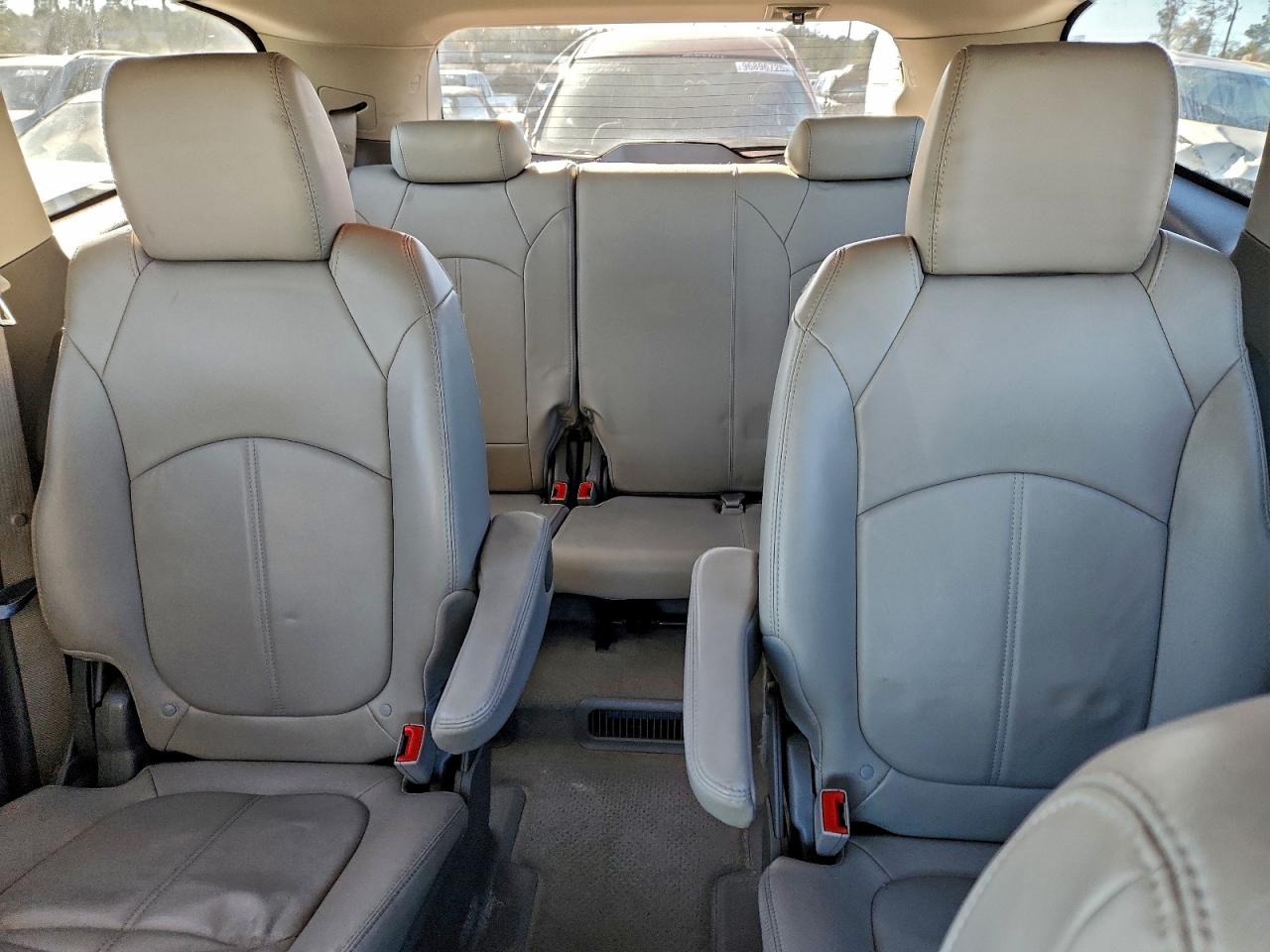 Chevrolet Traverse Lt Image 5