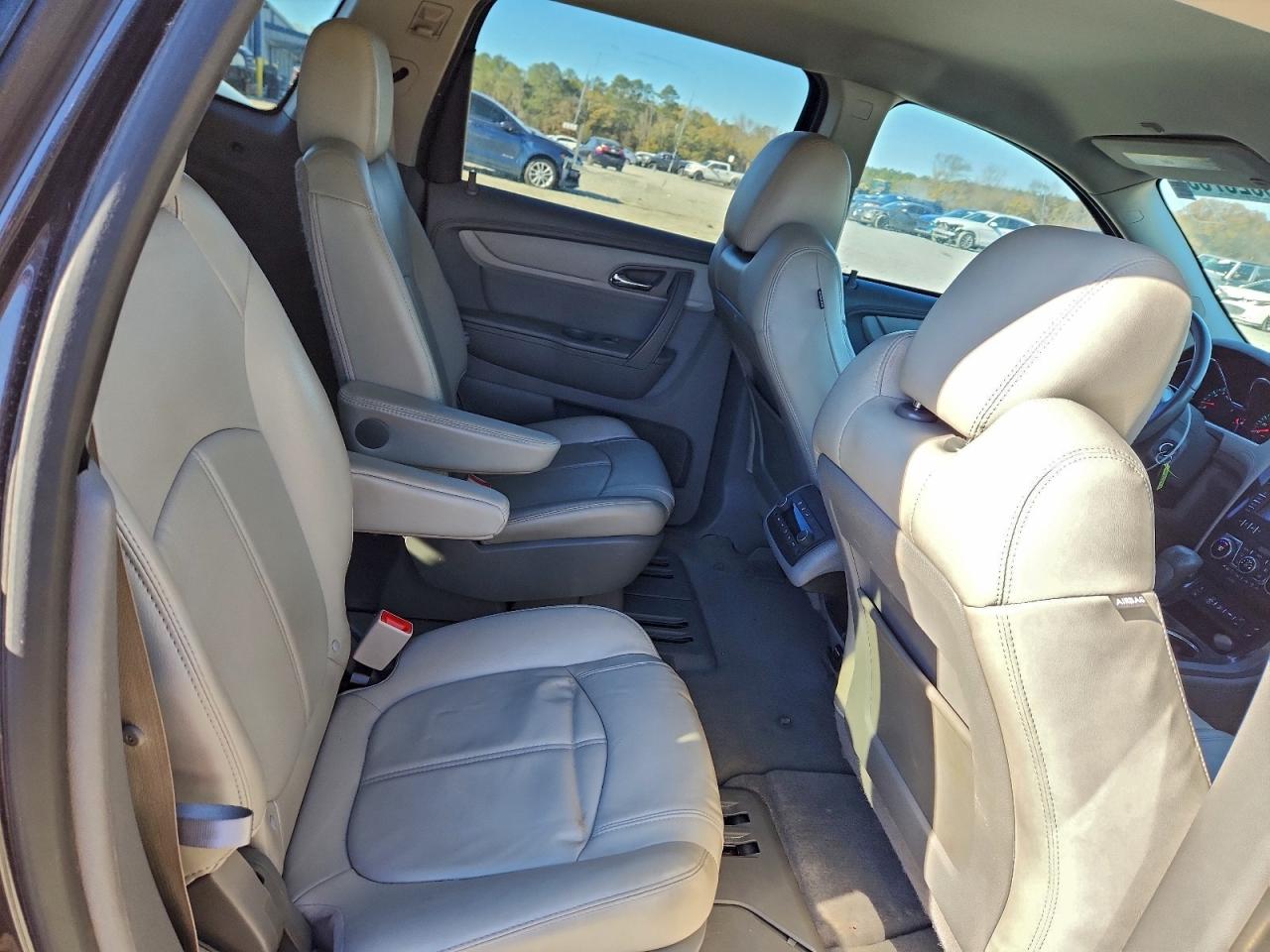 Chevrolet Traverse Lt Image 9