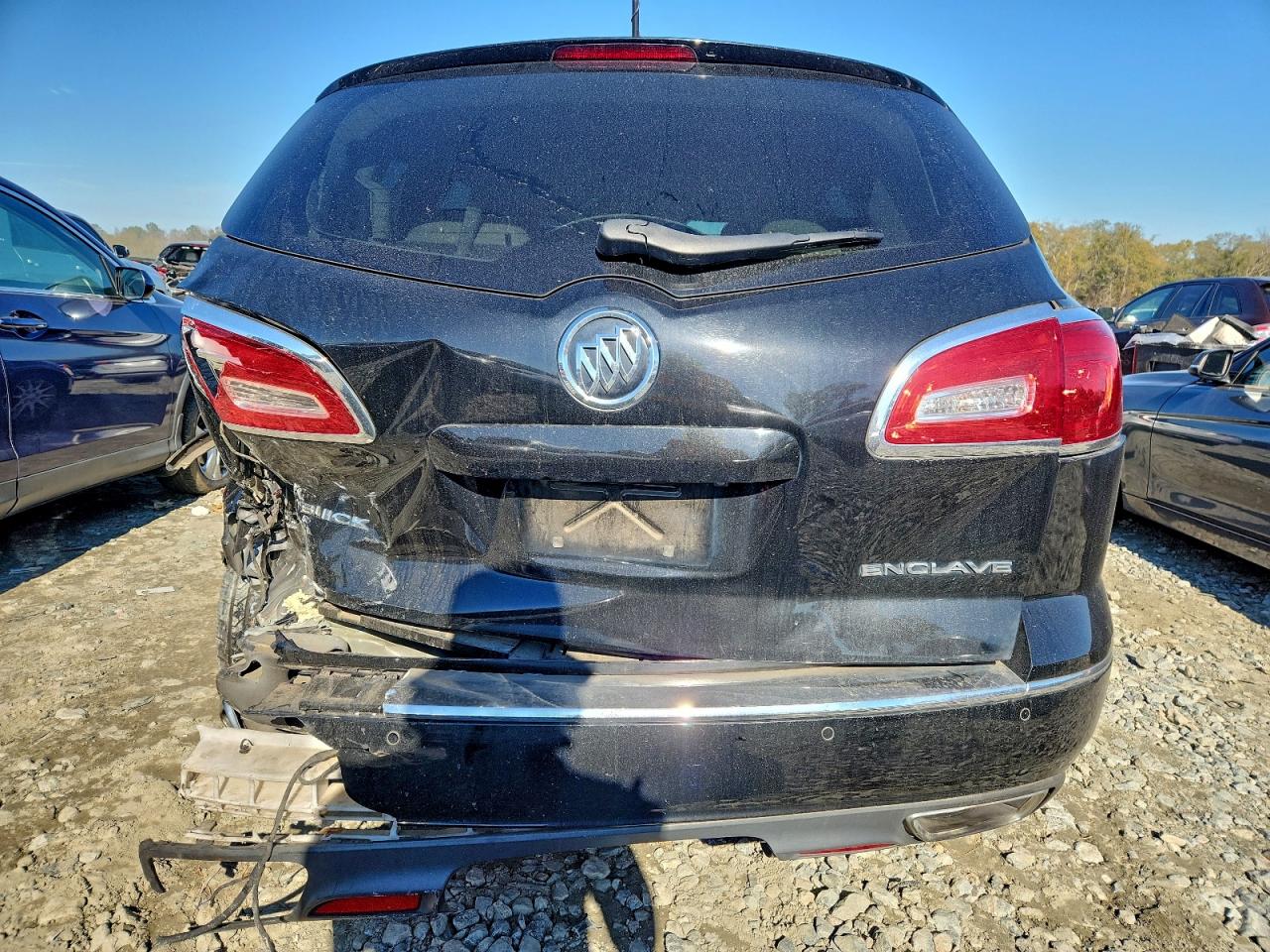 Buick Enclave Image 3